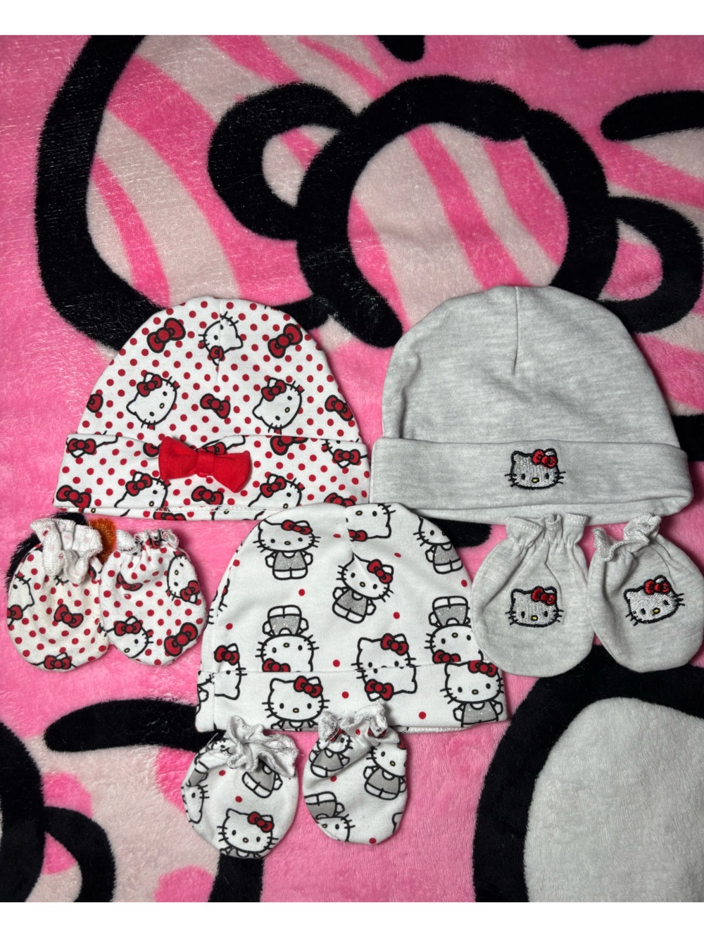 Hello Kitty newborn beanies and scratch mittens